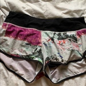 Lulu lemon speed up shorts